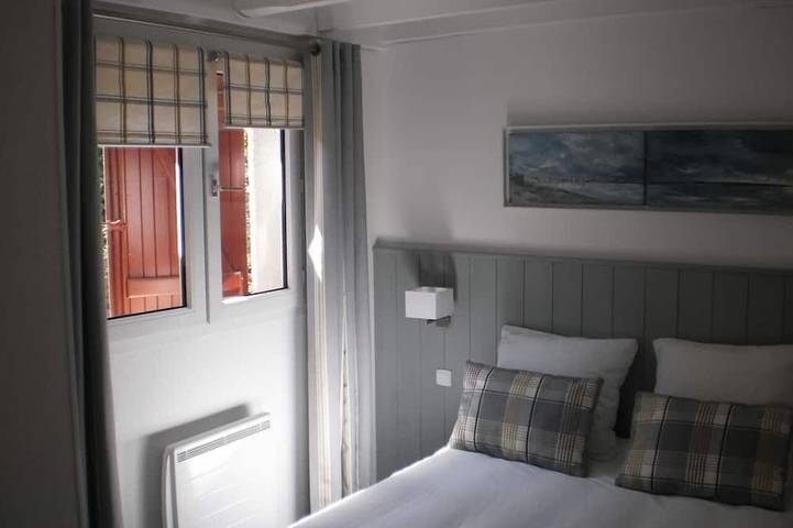 Gîte pour 4 personnes, avec terrasse dans Plage La Milady - 3