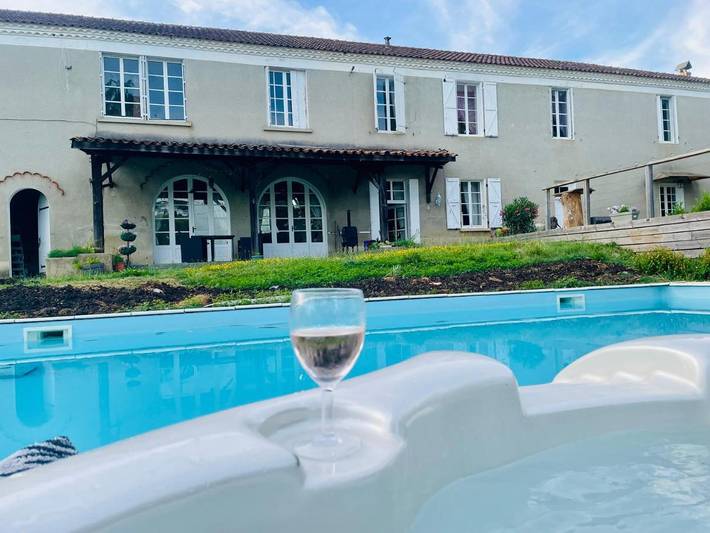 Gîte pour 8 personnes, avec jardin ainsi que piscine et vue, animaux acceptés à Saint-Michel (Gers) - 3