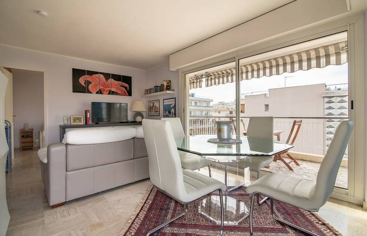 Entire apartment, Beautiful apartment for 4 - Near Croisette in Cannes, Mediterranean Coast (France)