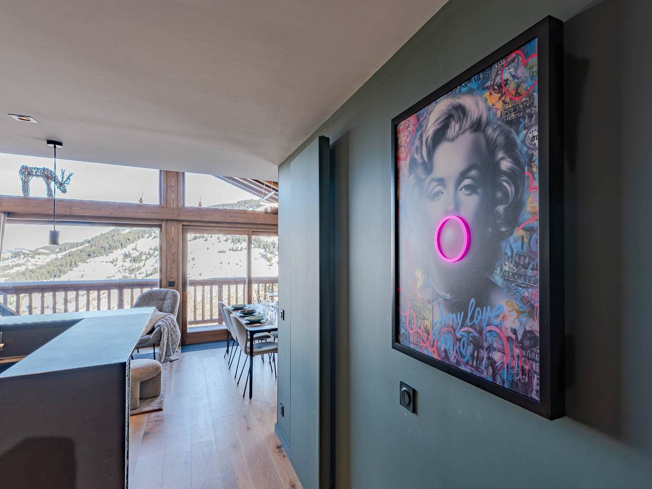 Entire apartment, Méribel Mottaret - 3-bedroom apartment, 6 guests, parking, terrace, ski-in/ski-out in Méribel-Mottaret, Les Allues