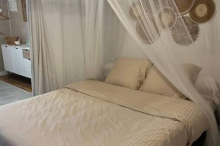 Gîte pour 4 personnes, avec terrasse ainsi que piscine et jardin à Lumbin - 4