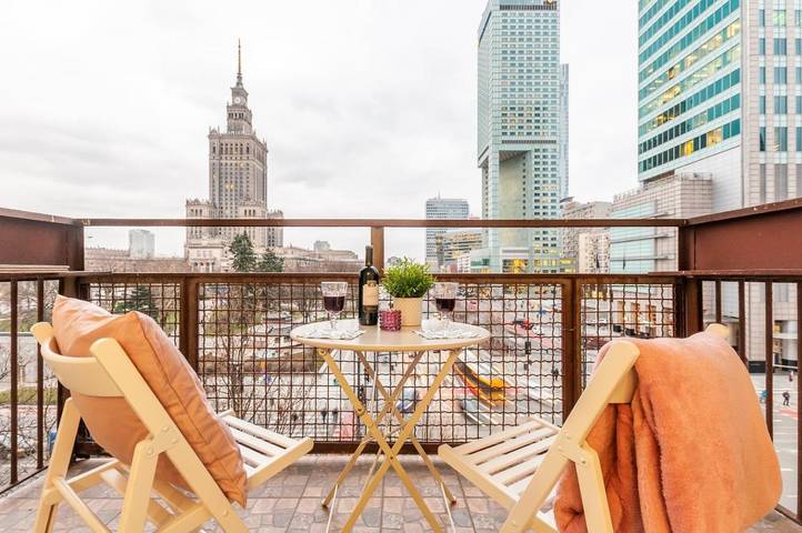 Apartament wakacyjny dla 5 osób, z Balkon i Widok w Warszawa (Śródmieście)
