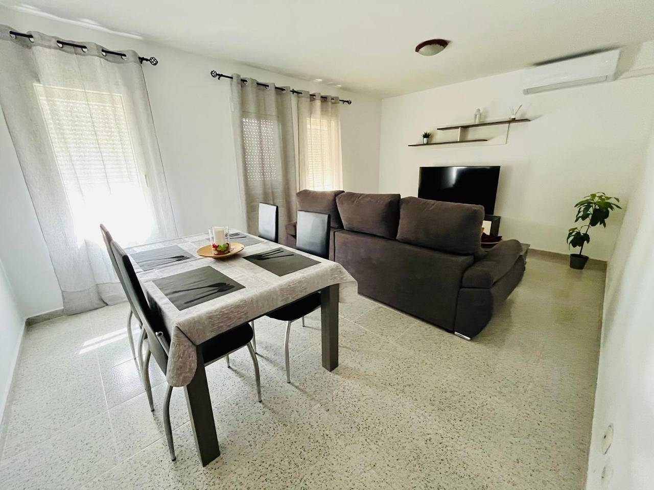 Appartement entier, Appartement de vacances « Castillo Dream » avec vue sur mer, Wi-Fi et climatisation in Castillo del Romeral, San Bartolomé de Tirajana