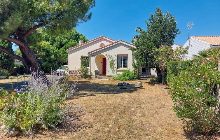 Amplio apartamento de 2 dormitorios con jardín, wifi y aparcamiento, a 800 m de la playa in Châtelaillon-Plage, Región de La Rochelle