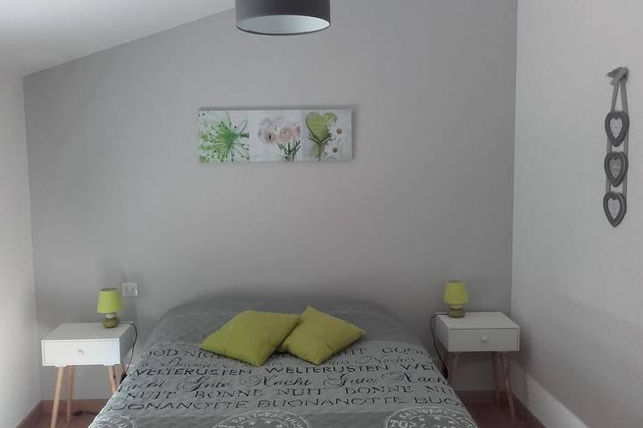 Location de vacances pour 10 personnes, avec terrasse et jardin à Mouchamps - 4