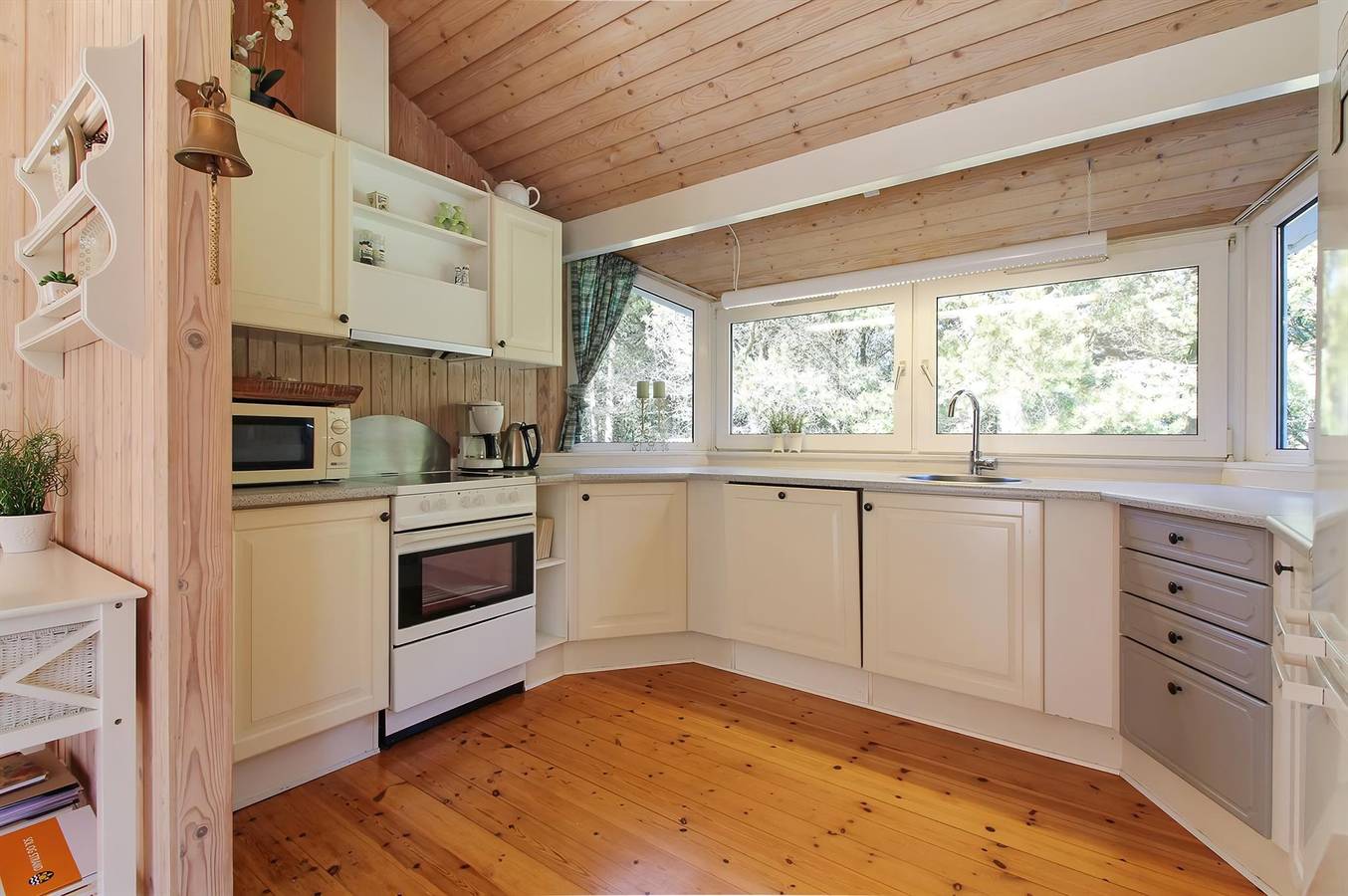 Awesome home in Jerup w/ Sauna, Wifi and 3 Bedrooms in Bratten, Jerup