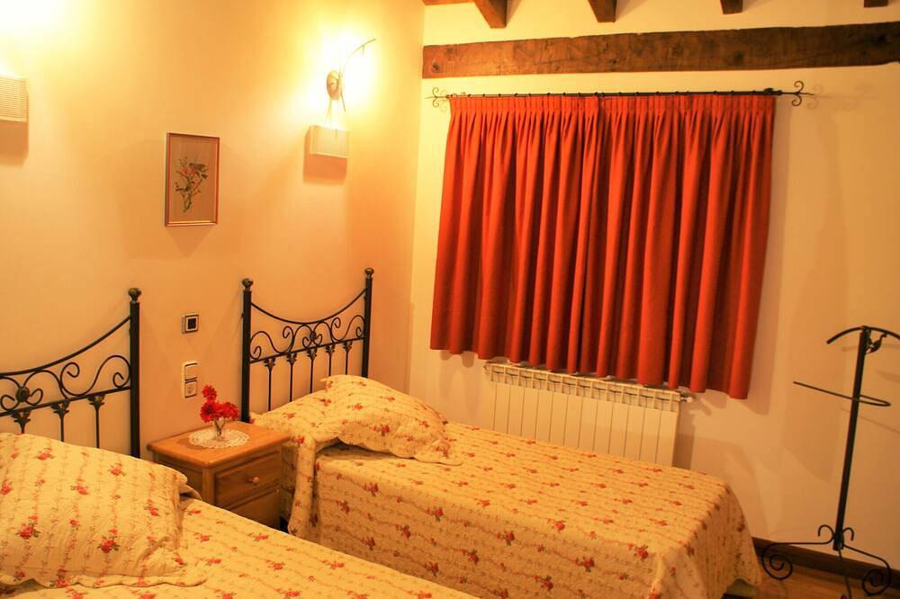 Casa Peña Prieta - V.R. El Canton in Vega de Liébana, Cordillera Cantábrica