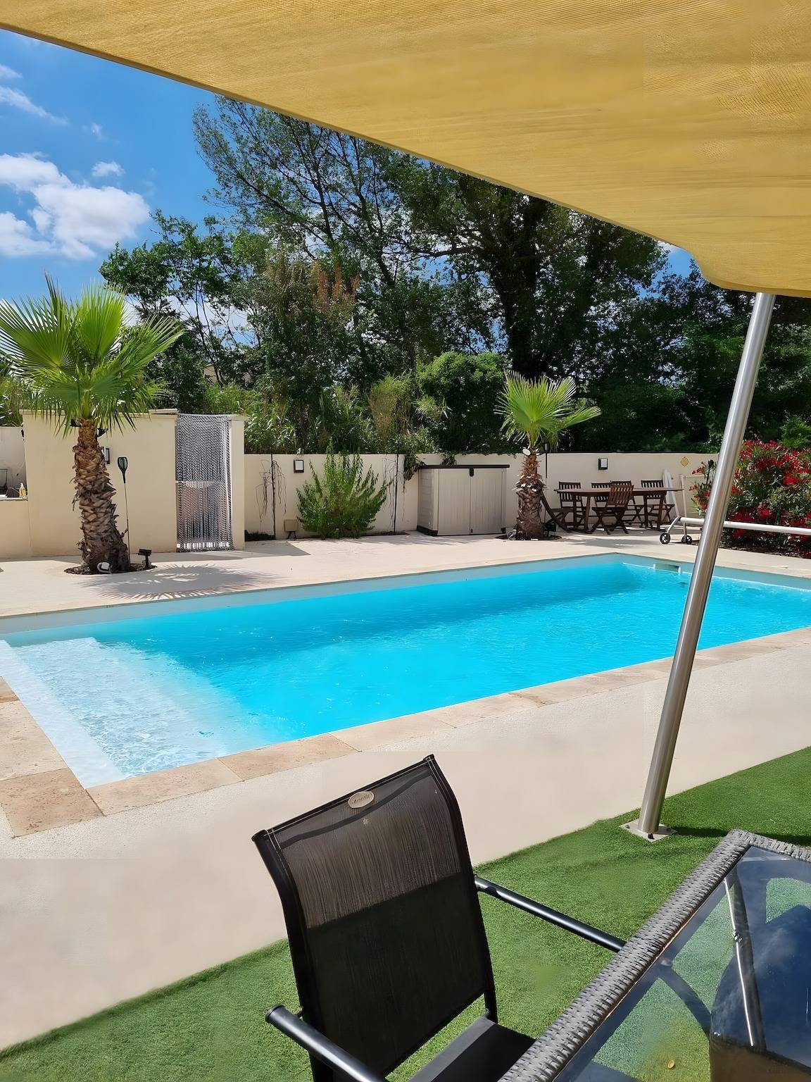 Apartamento entero, Apartamento 'Top Entre Mer Et Montaña' con Piscina Privada, Wi-Fi y Aire Acondicionado in Thézan-lès-Béziers, Region de Béziers