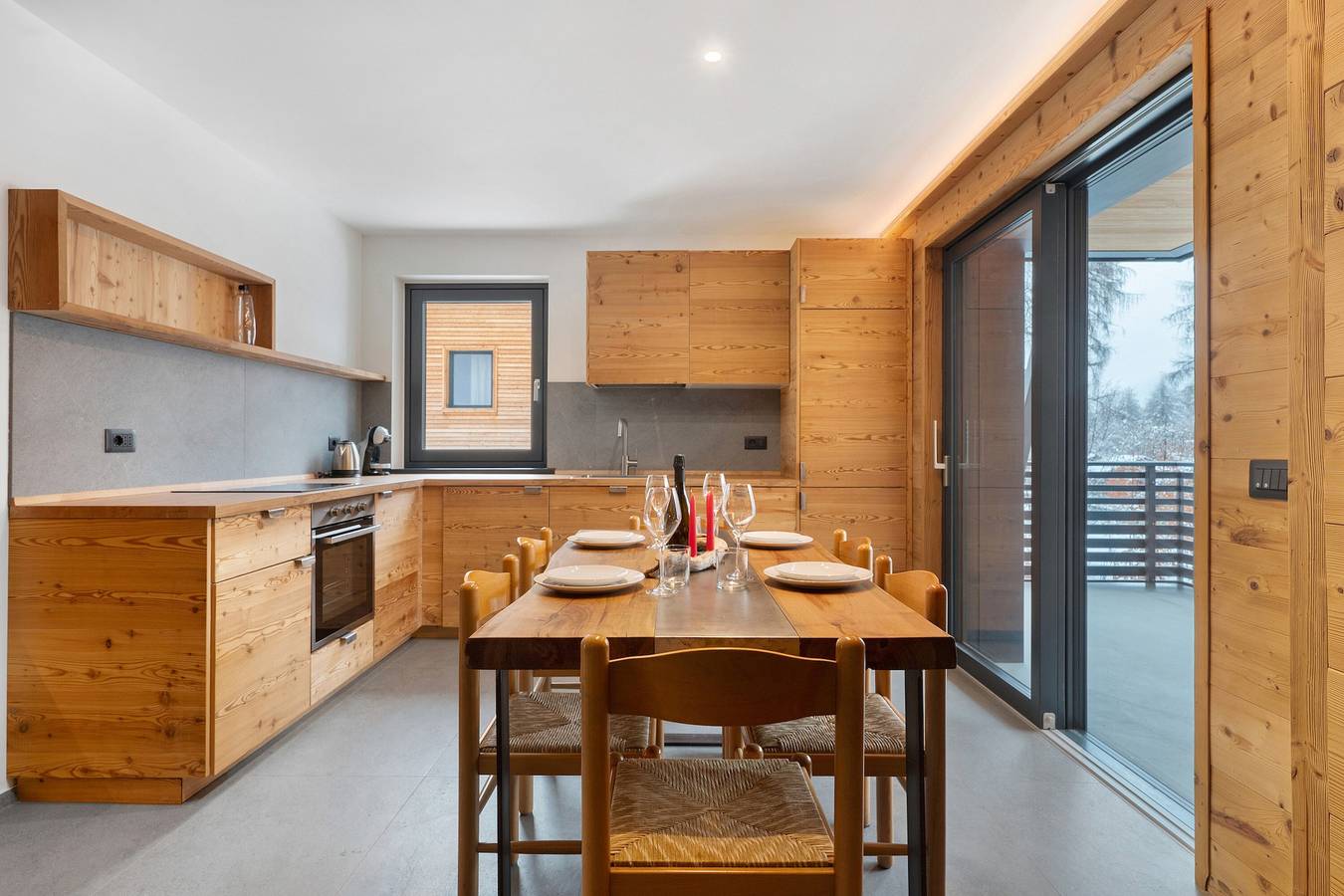 Ganze Wohnung, Ferienwohnung 'Cercen' mit großer Terrasse und Wlan in Ossana, Ortleralpen