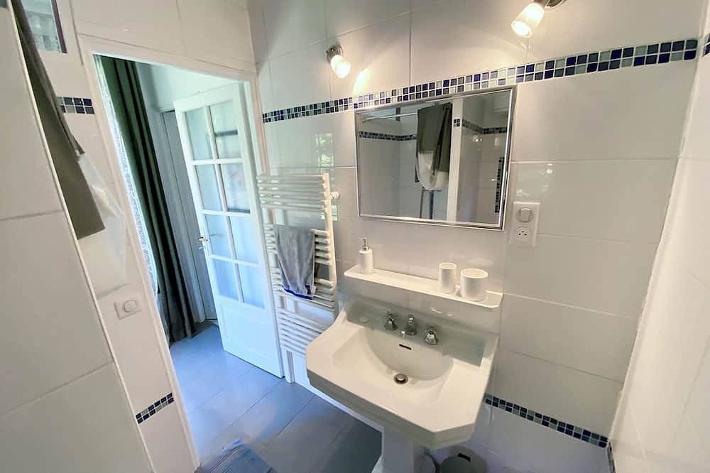 Maison proche Paris & métro. Au vert et au calme. in Vitry-sur-Seine, Val-de-Marne
