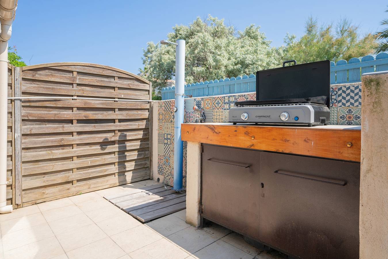 Entire apartment, 2-Star Apartment "Chez Domi résidence front de mer" with Terraces & Wi-Fi in Frontignan, Mediterranean Coast (France)