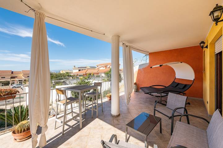 Holiday Home "Villetta Capitana Vista Mare" with Garden & Wi-Fi in Capitana, Quartu Sant'Elena