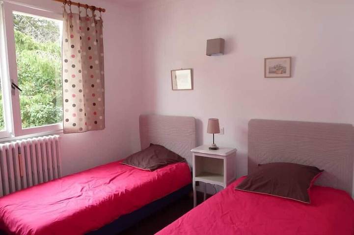 Chalet (da 6 a 16 persone) molto soleggiato, spazioso, vista superba, a 5 minuti dal centro in Font-Romeu-Odeillo-Via, Parco naturale regionale dei Pirenei catalani