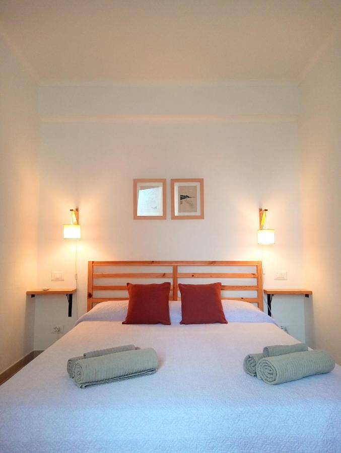 Large Double Room in Bordighera, Riviera di Ponente