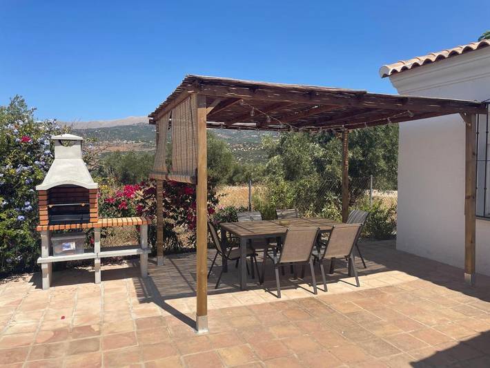 Casa rural para 6 personas, con vistas además de jardín y piscina en Viñuela - 4