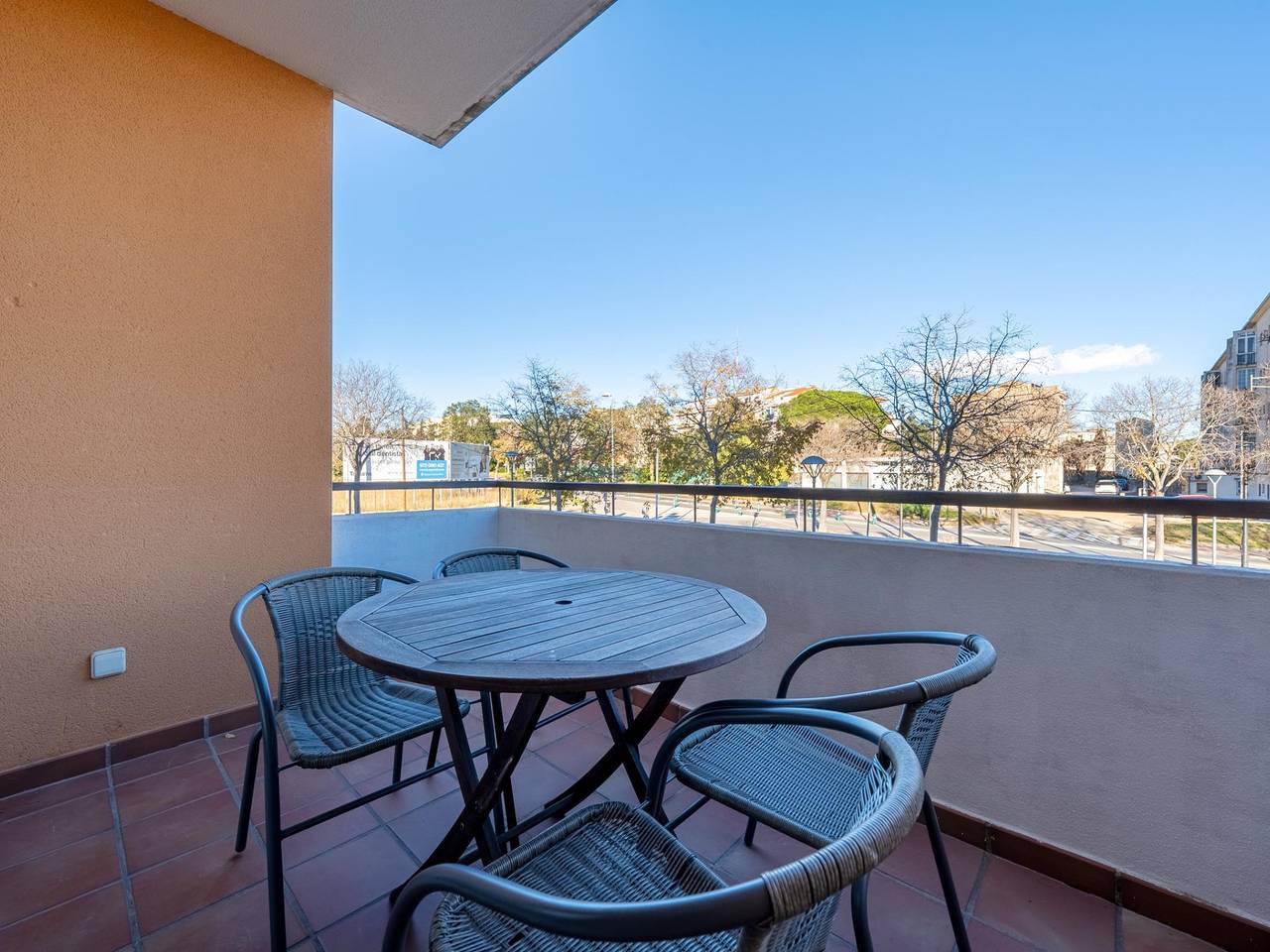 Entire holiday apartment, Apartment with terrace & pool 5min beach in Sant Feliu de Guíxols, Costa Brava