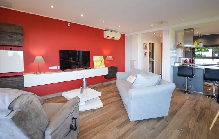 Retiro con vistas al mar, terraza, aparcamiento y WiFi - A 2 km de la playa in Cervione, Región de Corte