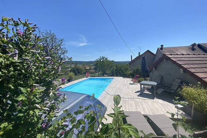 Location de vacances pour 9 personnes, avec Terrasse et Jardin dans Bréry