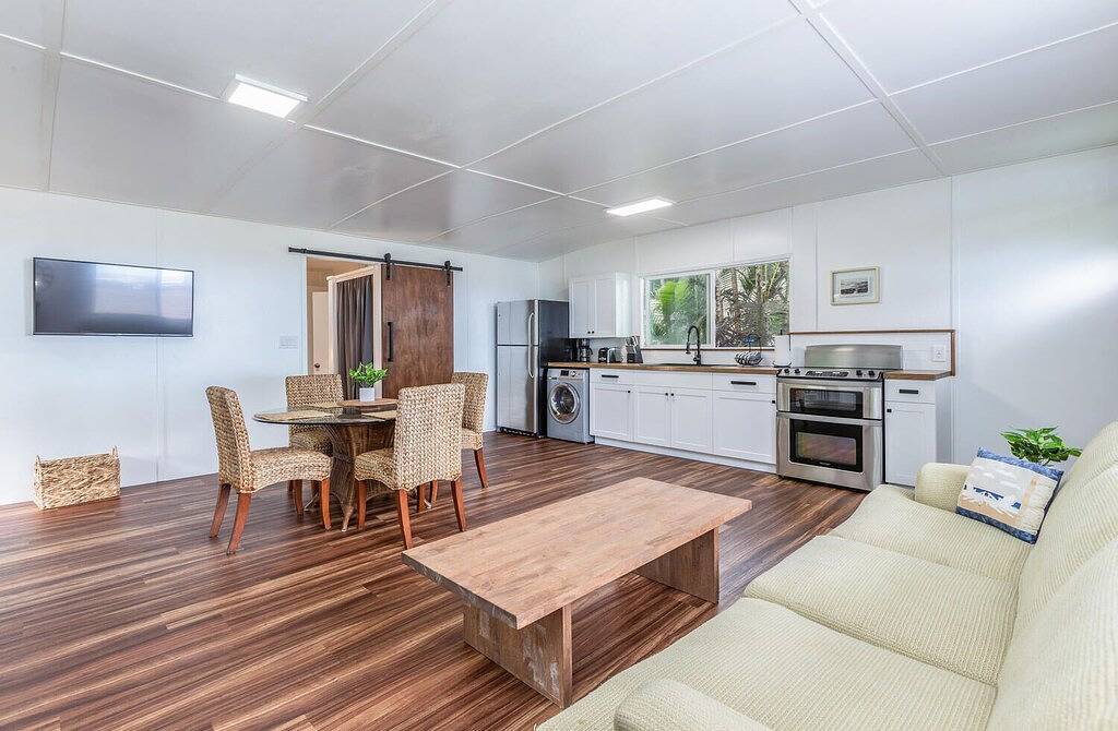 Ein wunderschönes Strandhaus voller Aloha in Hilo in Keaukaha, Hilo