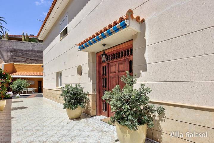 Casa rural para 10 personas, con jardín además de vistas y piscina en El Rosario - 4
