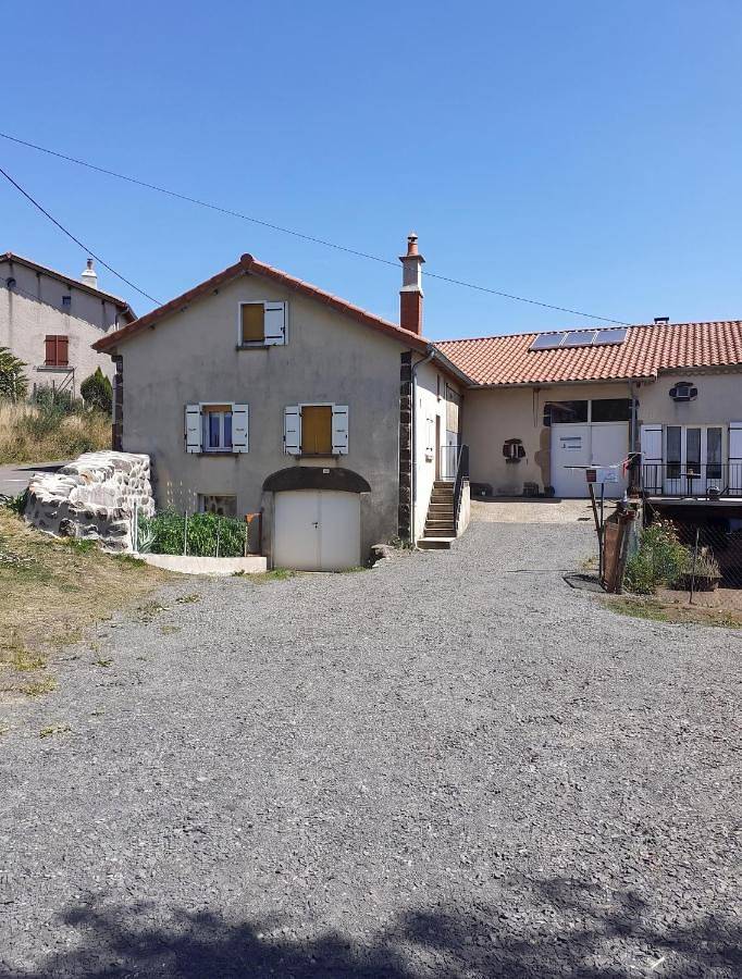 Maison avec 3 chambres à Landos, vue sur les montagnes, 150 m² in Landos, Haute-Loire
