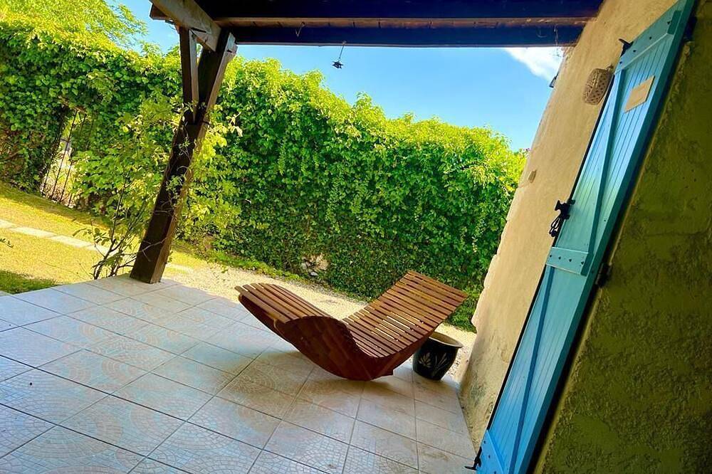 Tranquil 1 Bed Gite Walking Distance to Eymet in Eymet, Périgord Pourpre