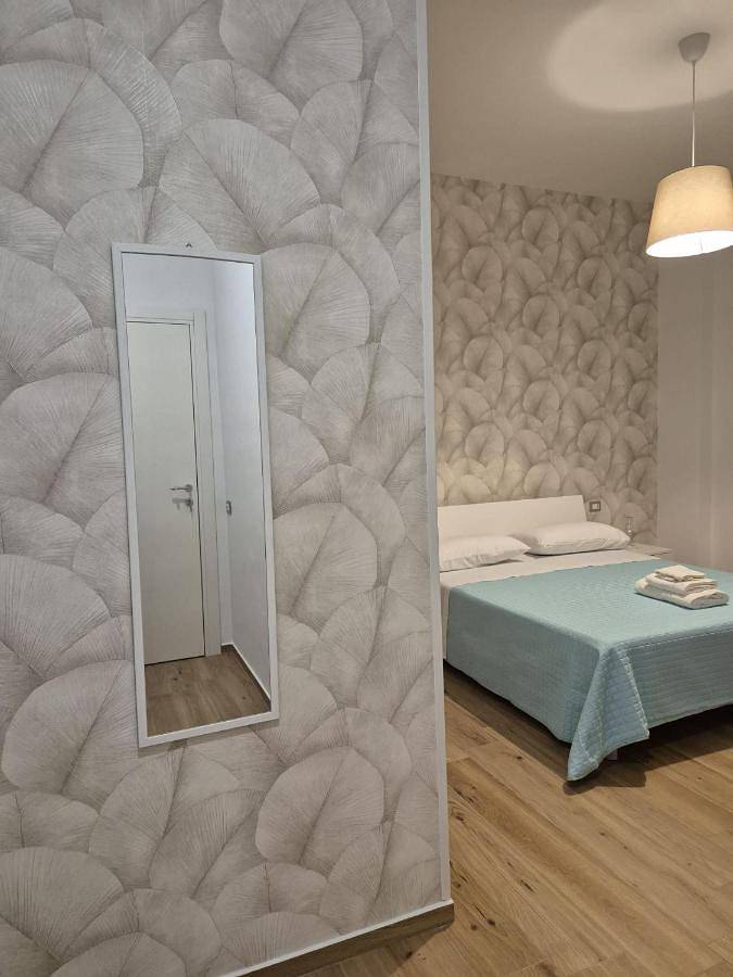 Double Room with Private Bathroom in Nocera Inferiore, Costa tirrenica Campania