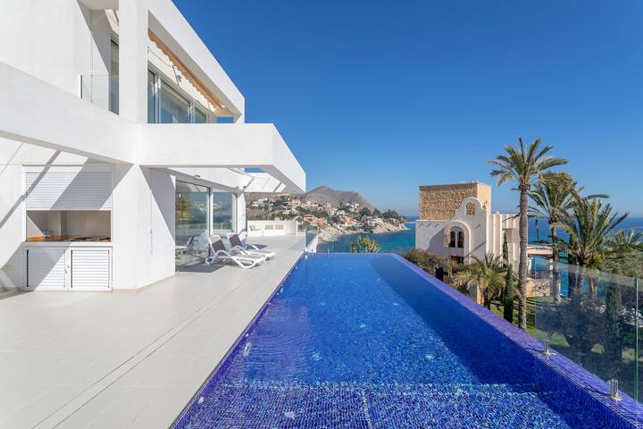 Villa pour 14 personnes, avec jardin à El Campello