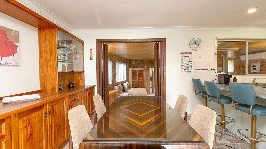 Wayila - Riverfront - Pet Friendly in Hawks Nest, Hunter Valley