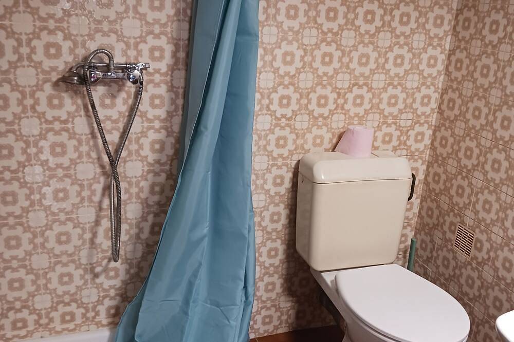 Entire apartment, Small studio in the center of cabris in Cabris, Cannes region