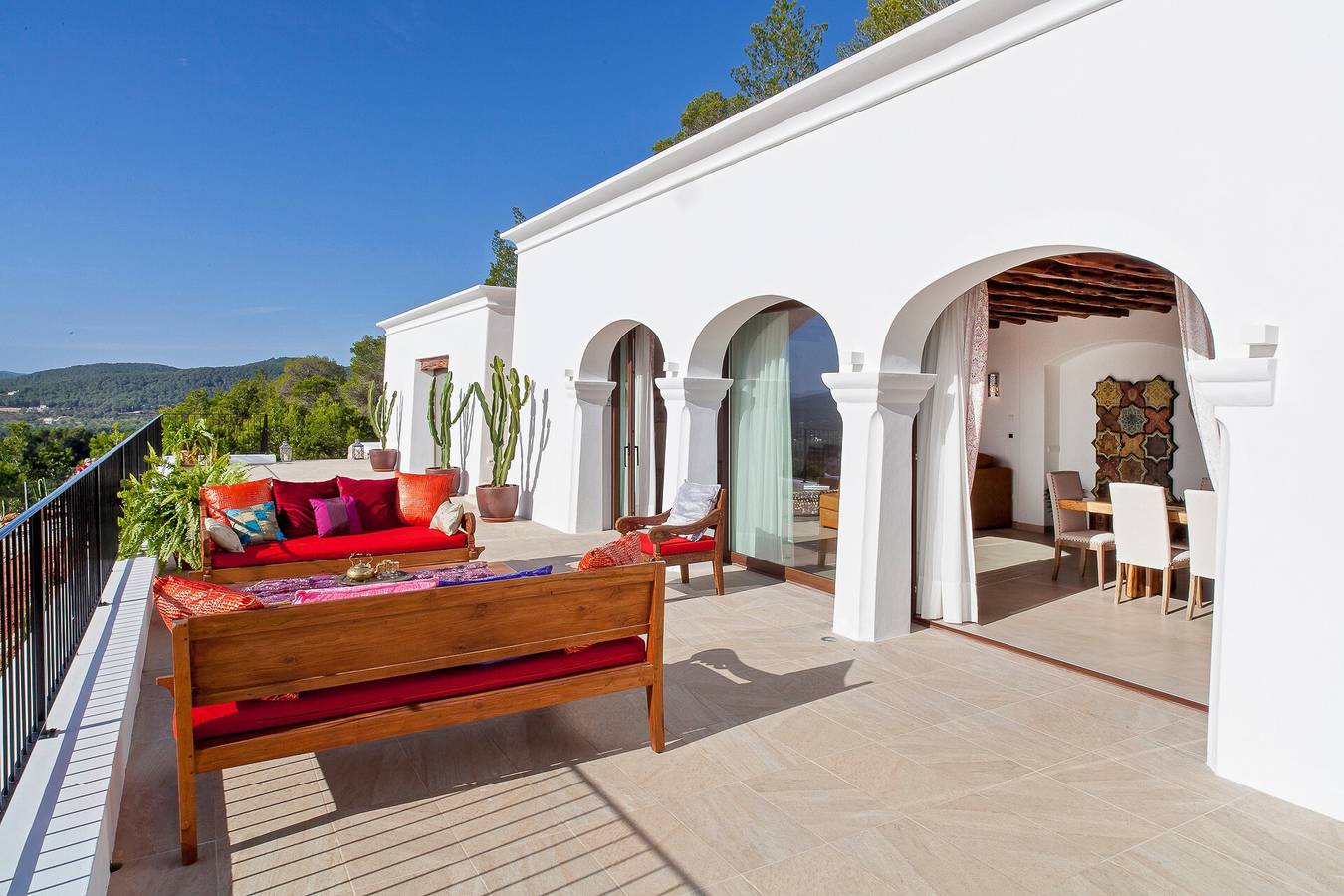 Geräumige Villa mit Pool und Gärten im Herzen der Insel Ibiza in Sant Joan de Labritja, Ibiza Norden