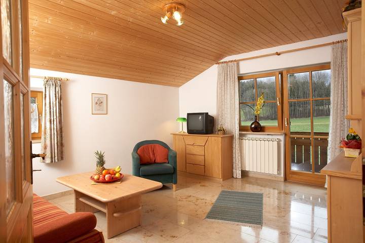 Ferienwohnung für 3 Personen, mit Balkon in Prien - 2