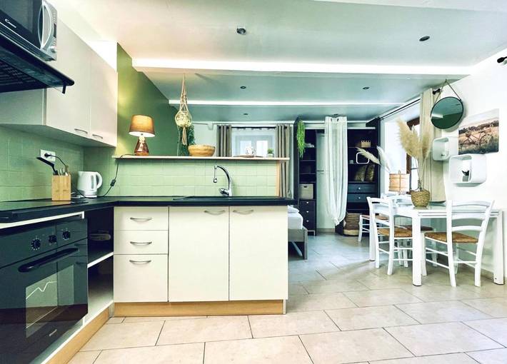 Gîte pour 3 personnes, avec terrasse et vue à Chalencon - 4