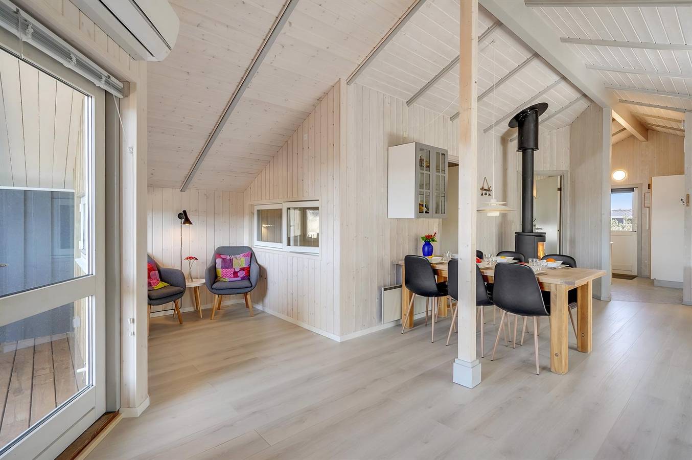 Beautiful home in Hvide Sande w/ Sauna, 3 Bedrooms and Wifi in Skodbjerge, Haurvig