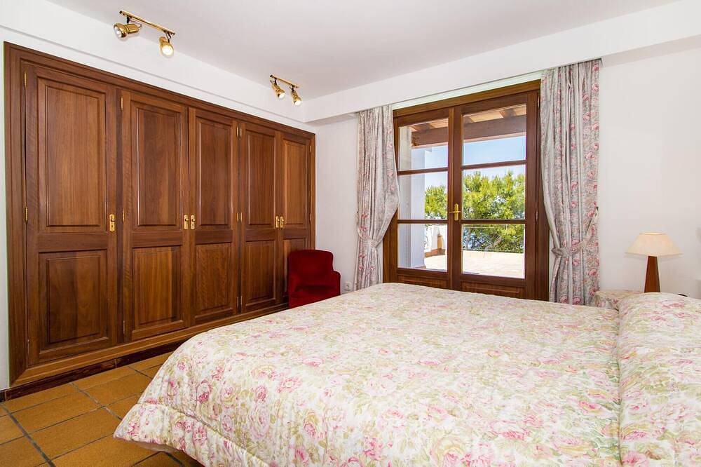 Stunning home in Andratx with private swimming pool, can be inside or outside in Port d'Andratx, Andratx