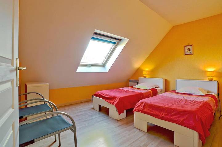 Beautiful home in Courtils with WiFi in Courtils, Baie du Mont-Saint-Michel