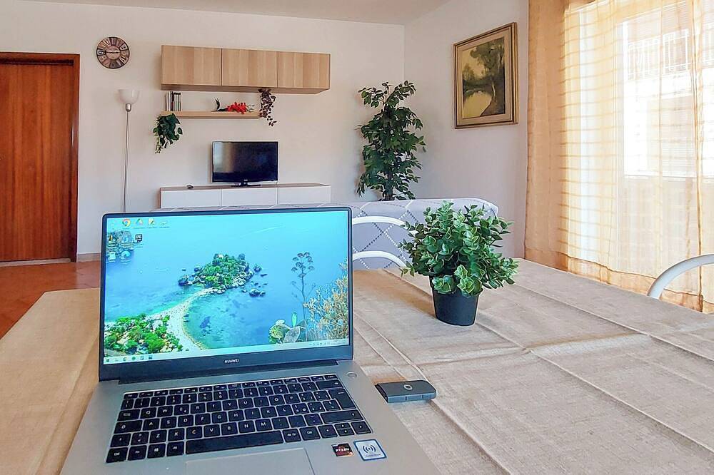 Entire apartment, Your Marine Oasis: Convenient and Very Close to the Sea! in Fondachello, Catania Province