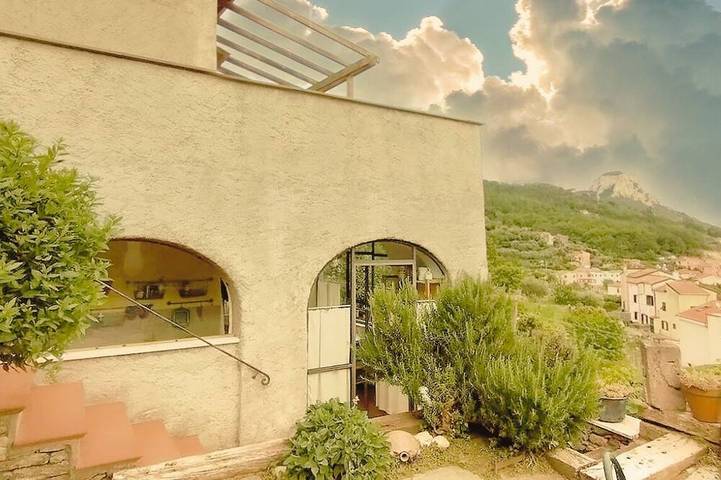 BnB für 6 Personen, mit Whirlpool und Garten in Ligurien