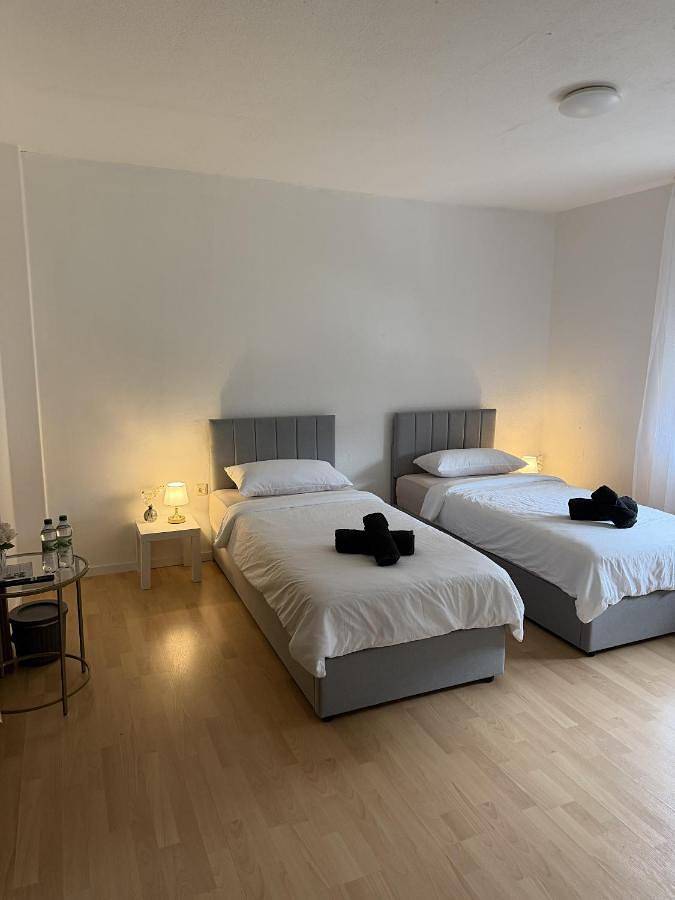 Ferienwohnung für 4 Personen, mit Terrasse und Garten sowie Ausblick in Felsberg - 2