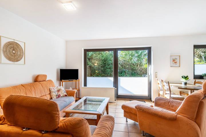 Ferienwohnung für 4 Personen, mit Garten in Schillig