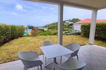 Gîte pour 4 personnes, avec terrasse ainsi que jardin et vue dans Friars Bay Saint Martin