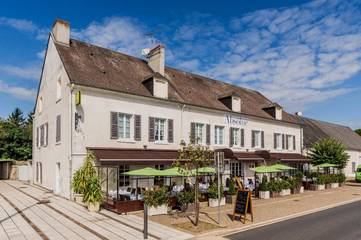 Hôtel pour 2 personnes, avec terrasse à Magny-Cours