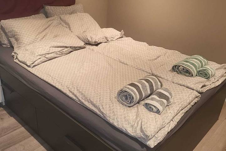 Ganze Wohnung, Charming 1-bedroom apartment in nice Akershus with Wifi, Ac at Hanaborg train s. in Lørenskog