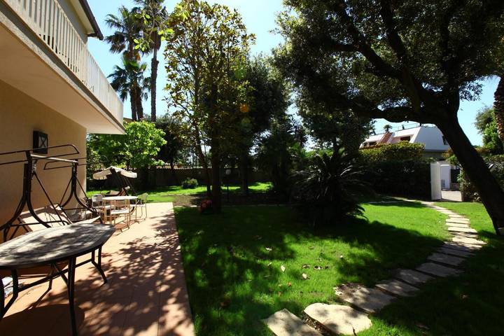 Gîte pour 2 personnes, avec jardin, animaux acceptés à Fregene - 3