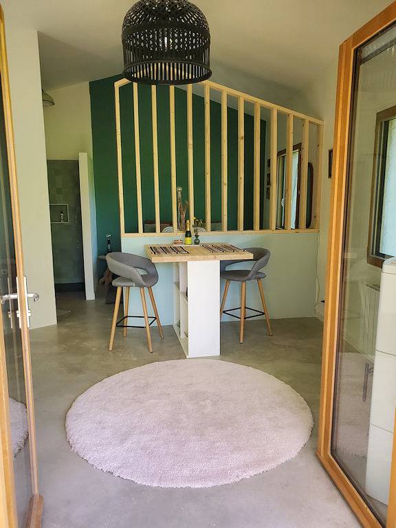 Gîte pour 2 personnes, avec jardin ainsi que piscine et terrasse dans la Drôme - 4