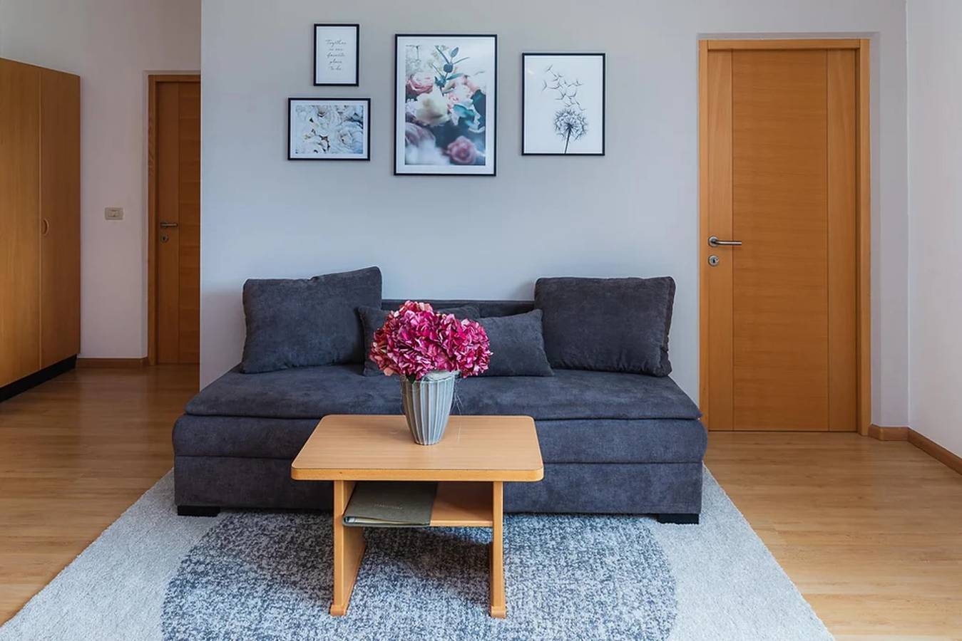 Geheel appartement, Appartement 'Wiese' met Uitzicht op de Bergen, Gedeeld Zwembad en Wifi in Tisens, Nonsberggruppe