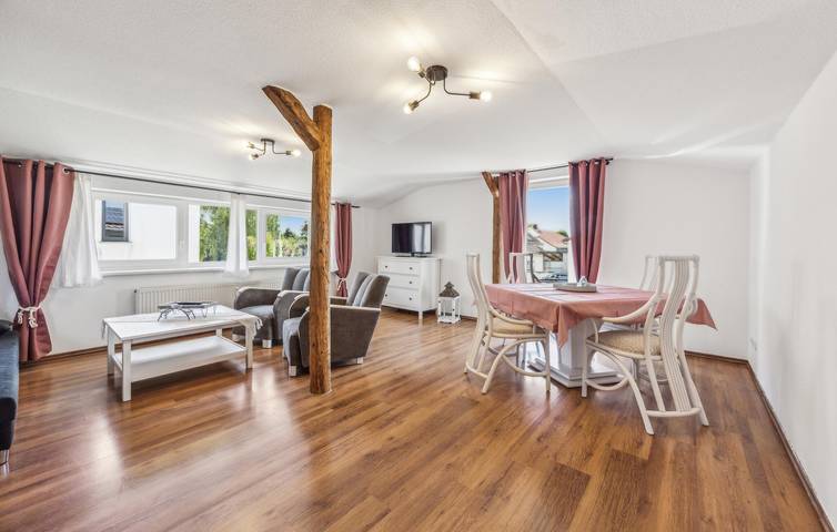 Entire holiday apartment, Cozy Apartment with WiFi & Parking, Near Landbäckerei Kröger in Marlow, Rostock and Surroundings
