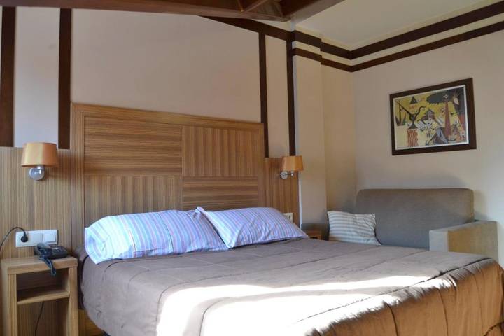 Hôtel pour 4 personnes, avec piscine et jardin à Alcalá de Henares - 3