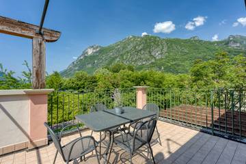 Gîte pour 4 personnes, avec terrasse et vue sur le lac, animaux acceptés dans Porlezza