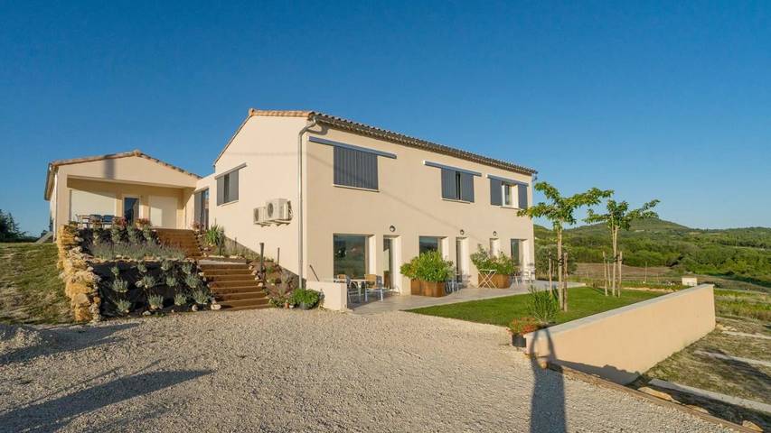 Location de vacances pour 4 personnes, avec jardin, animaux acceptés à Blauvac - 2